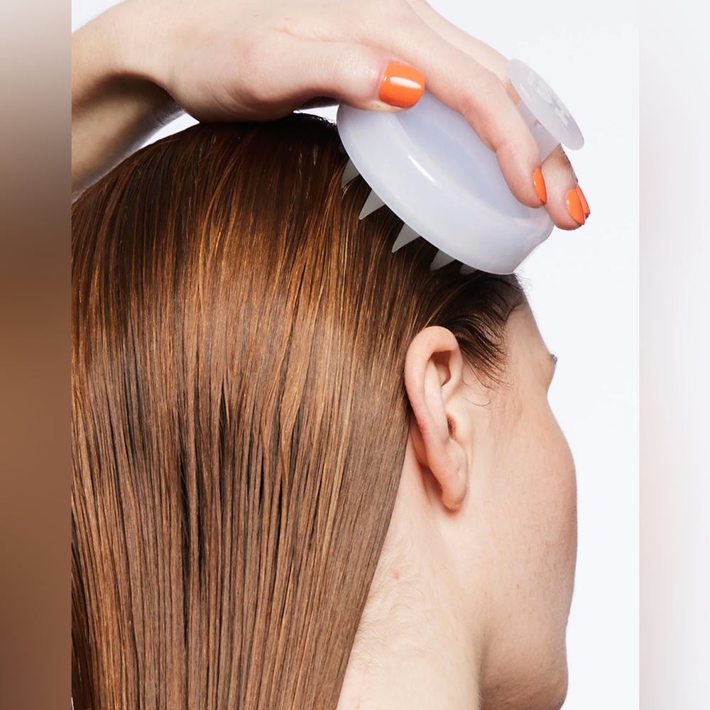 Hairstory Massaging Scalp Brush